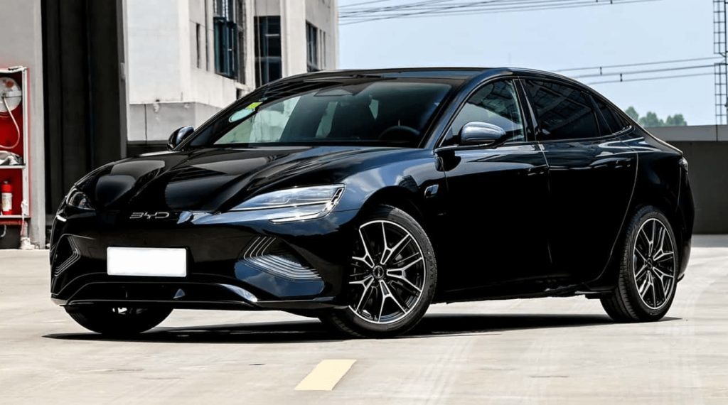 Luxury Cars in Pakistan 2025 – Status, Trends & Top Models